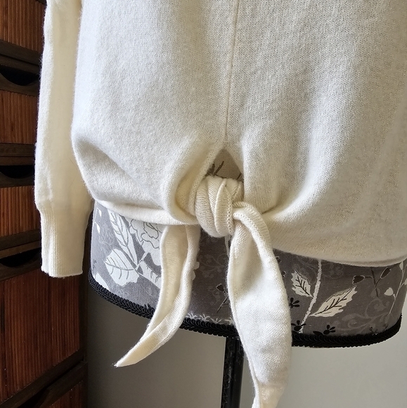 Project Ivory Cashmere Tie Front Sweater S NWOT - Picture 2 of 8